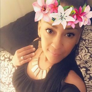 Meet your Posher, Cari